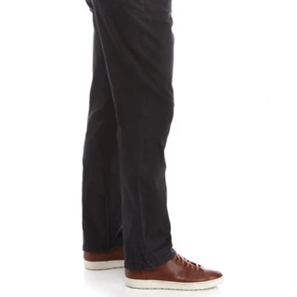 Izod Men’s Comfort Stretch Relaxed Fit Straight Leg Jeans - Picture 3 of 6